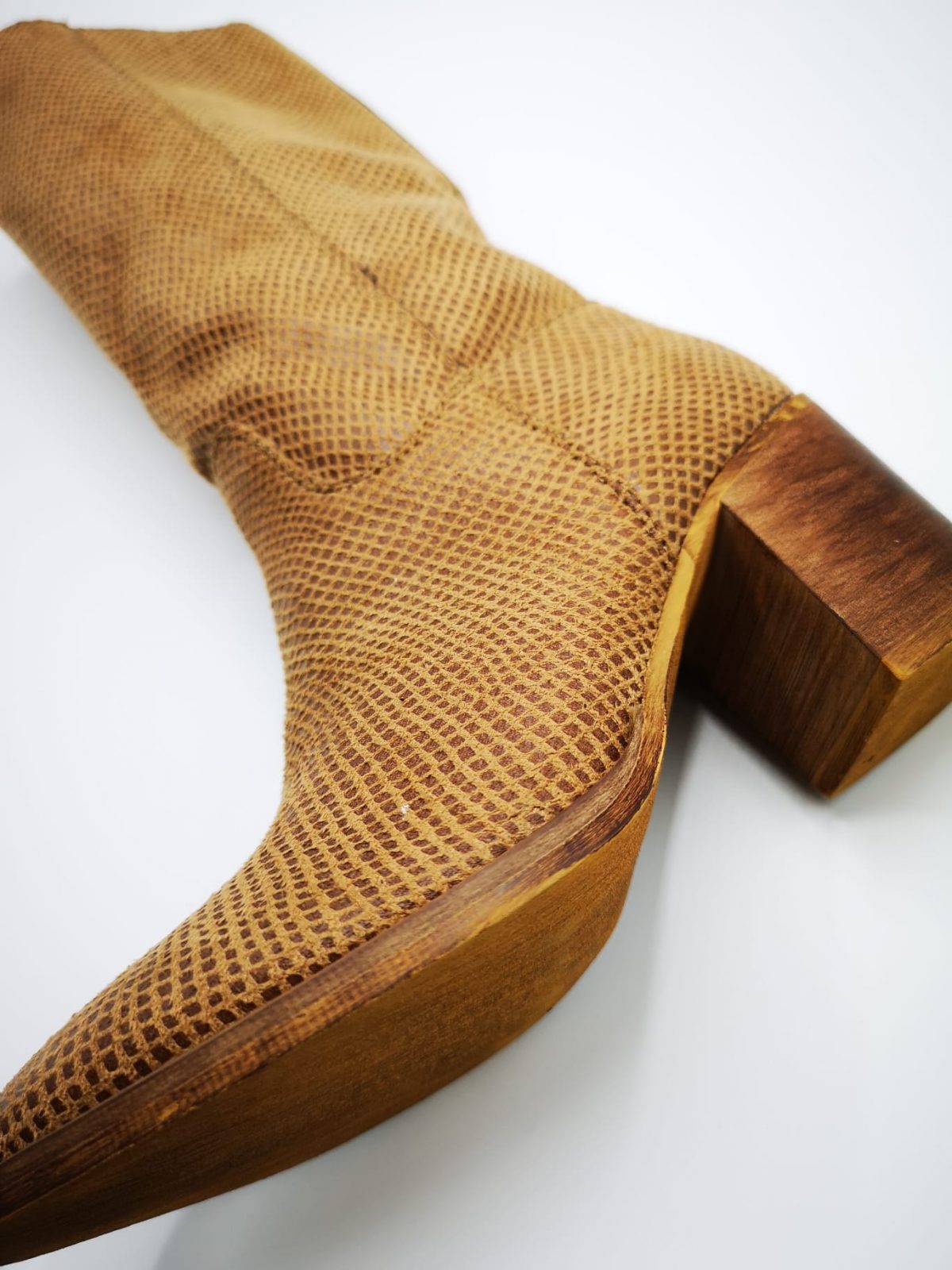 Bota efecto rejilla - Imagen 3