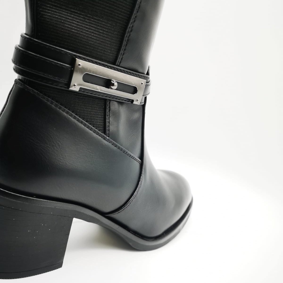 Bota Lara - Imagen 4