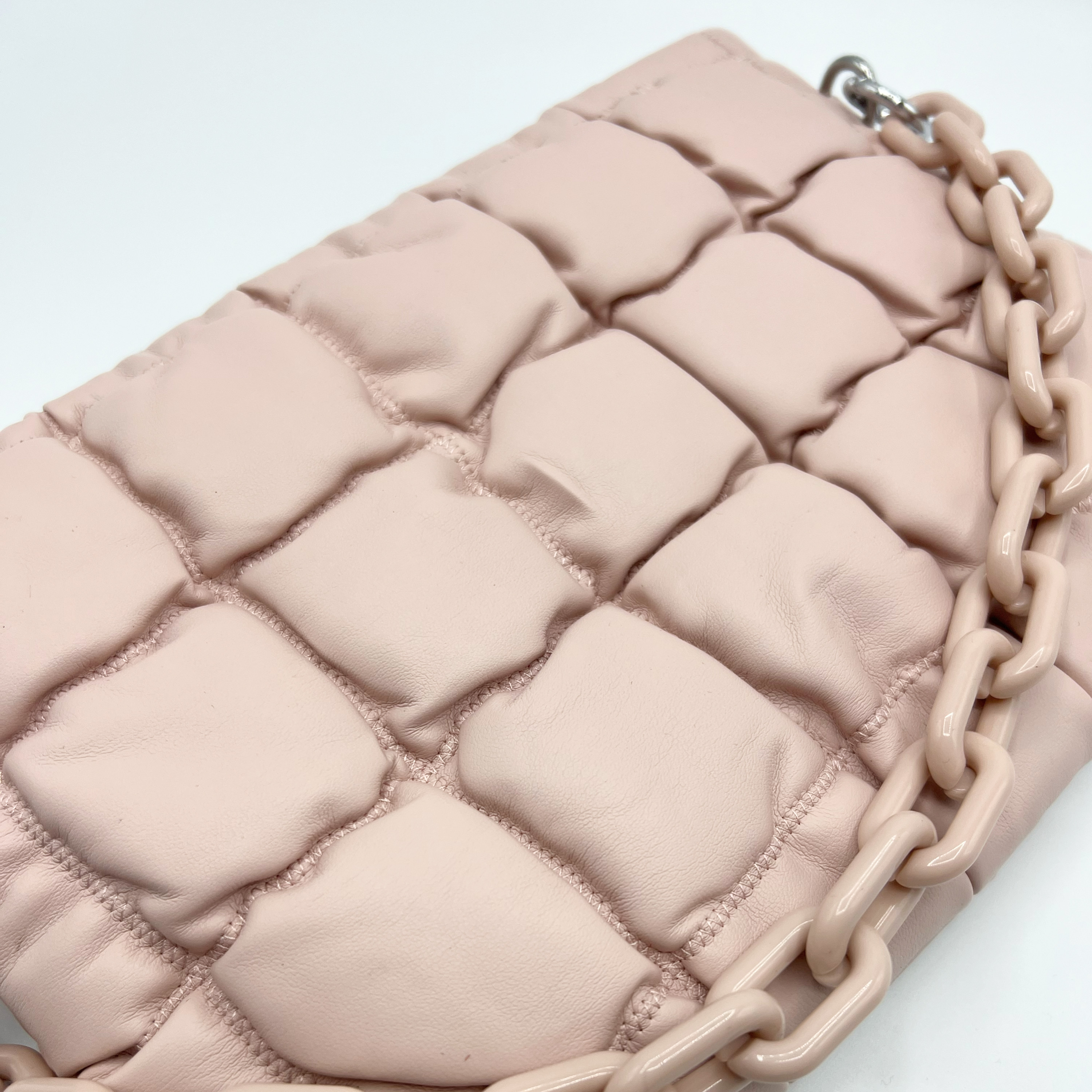 Cadena Rosa Bolso Acolchado Rosa BOLSO ACOLCHADO BRILLO NIÑA ABEL LULA 2025