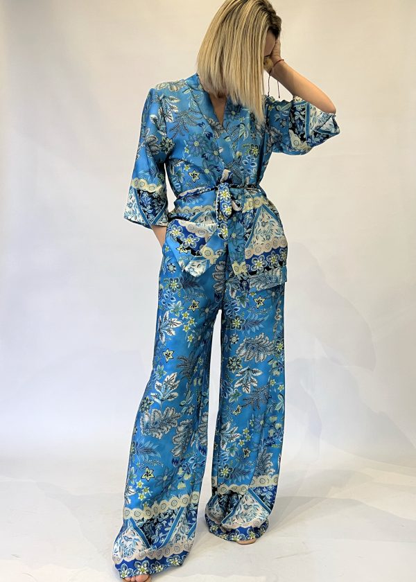 Conjunto kimono y pantalón