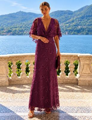 Vestido Largo de Tul Bordado con Escote en V